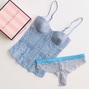 Victoria's Secret Bustier 32C & Thong S/P